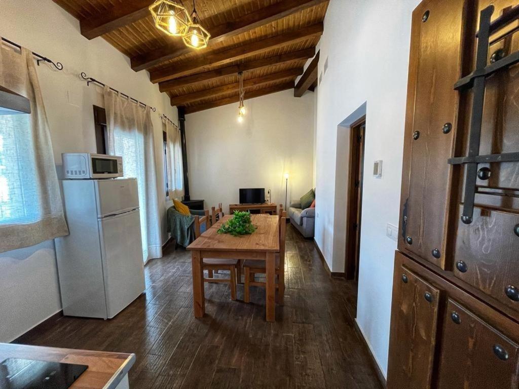 Apartamentos Dona Jimena Del Ambroz 4 Estrellas Complejo Unico En El Centro Del Pueblo - Piscina Ya Abierta Hervas Ngoại thất bức ảnh