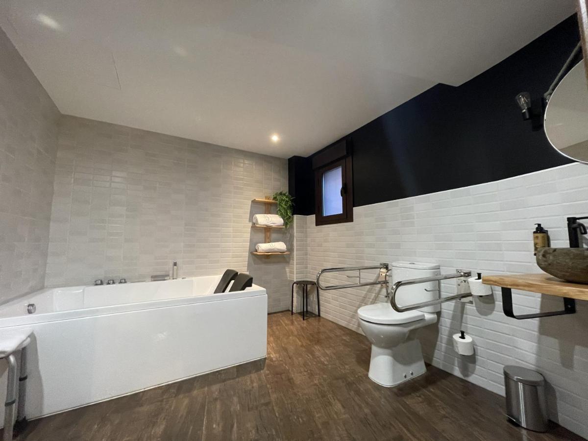 Apartamentos Dona Jimena Del Ambroz 4 Estrellas Complejo Unico En El Centro Del Pueblo - Piscina Ya Abierta Hervas Ngoại thất bức ảnh