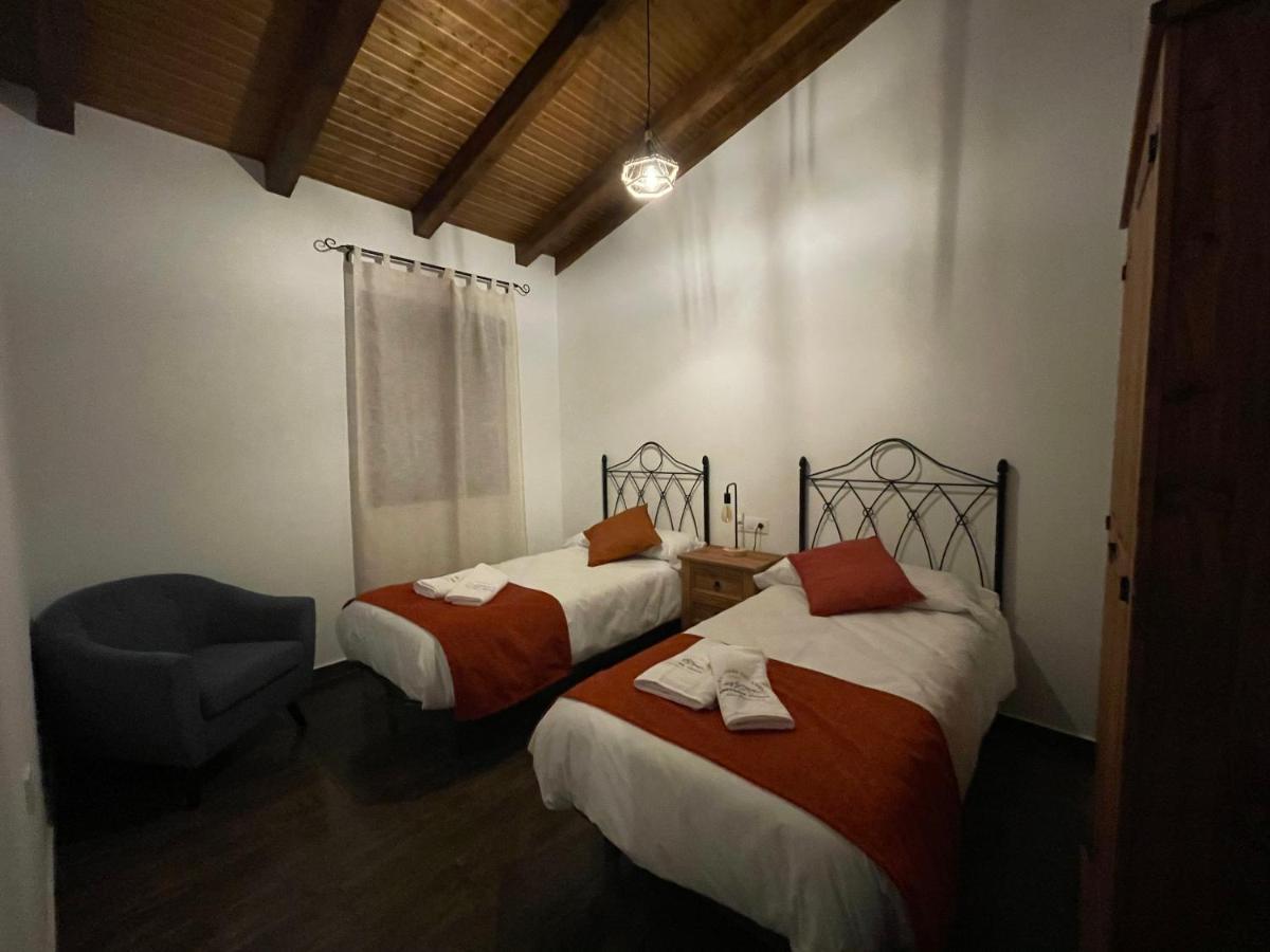 Apartamentos Dona Jimena Del Ambroz 4 Estrellas Complejo Unico En El Centro Del Pueblo - Piscina Ya Abierta Hervas Ngoại thất bức ảnh